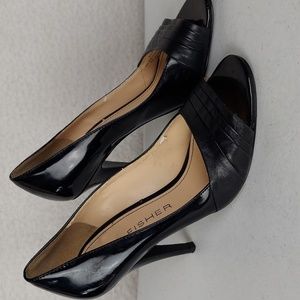 Marc Fisher Patent Leather Peep Toe Heels Size 7.5 heel 4"
